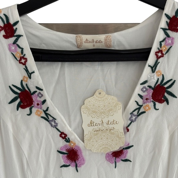 Altar'd State Floral NWT Embroidered Mini Sleeveless Sundress Size Small - Picture 2 of 9